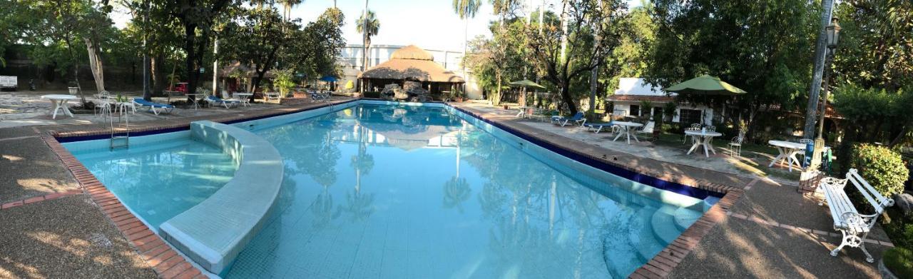 Hotel Valles シウダー・バージェス エクステリア 写真