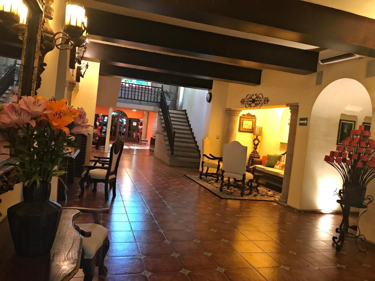 Hotel Valles シウダー・バージェス エクステリア 写真